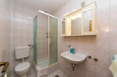 Kupaonica u objektu Studio Brela 2752b