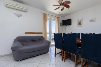 TV i/ili zabavni centar u objektu Apartments with parking space Mimice, Omis - 2805
