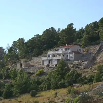 Isolated apartments with a parking space Cove Vela Farska