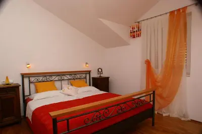Krevet ili kreveti u jedinici u objektu Apartments with parking space Bol - Brac - 2900