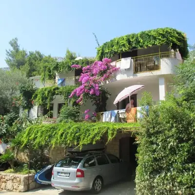 Apartments by the sea Ivan Dolac - Hvar - 4584