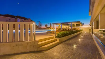 Bazen u objektu Luxury Aparthotel ili u blizini