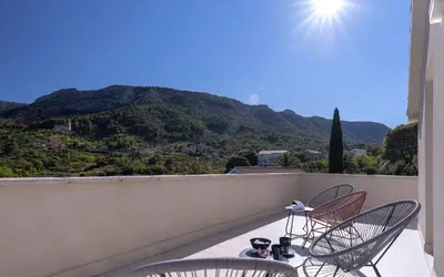 Pogled na planine ili pogled na planine iz vila