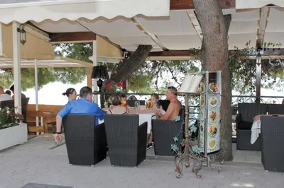 Gosti u objektu Apartments by the sea Makarska - 6666