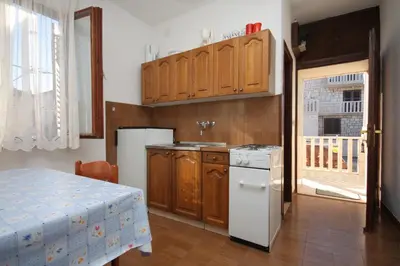 Kuhinja ili čajna kuhinja u objektu Apartment Postira 740b
