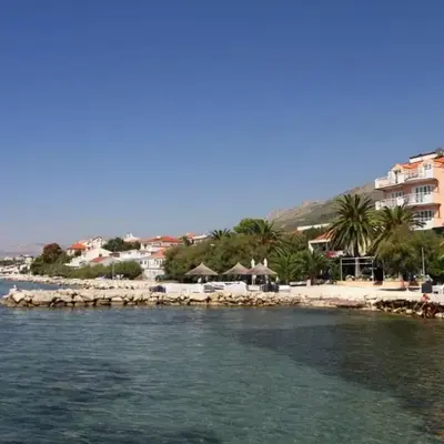 Apartments by the sea Podstrana