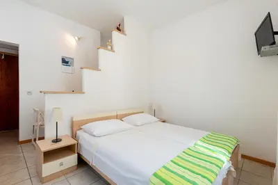 Krevet ili kreveti u jedinici u objektu Apartments by the sea Jelsa, Hvar - 11319