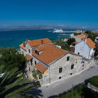 Apartments by the sea Supetar