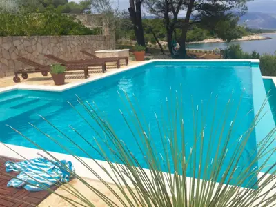 Bazen u objektu Aqua residence ili u blizini