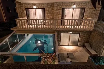 Bazen u objektu Villa Solis ili u blizini