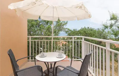 Balkon ili terasa u objektu Holiday Home Postira With Sea View X