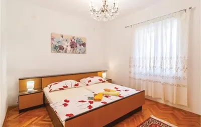 Krevet ili kreveti u jedinici u objektu Lovely Home In Pucisca With Jacuzzi