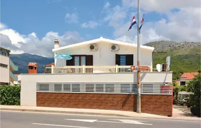 Pogled na planine ili pogled na planine iz apartmana