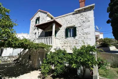 Zgrada u kojoj se nalazi apartman