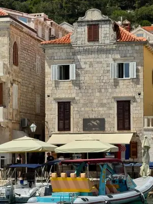 Zgrada u kojoj se nalazi apartman