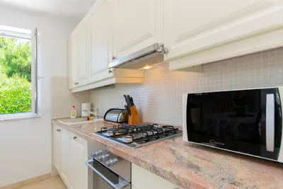 Kuhinja ili čajna kuhinja u objektu Apartments Sonja