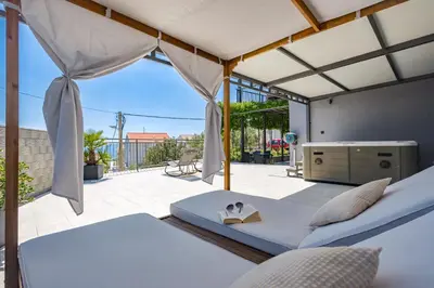 Balkon ili terasa u objektu Apartments Lidija - sea view apartment with exclusive right of using hot tub or split level apartment with exclusive right of using pool