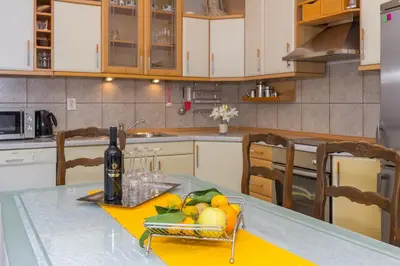 Kuhinja ili čajna kuhinja u objektu Apartment Ivo