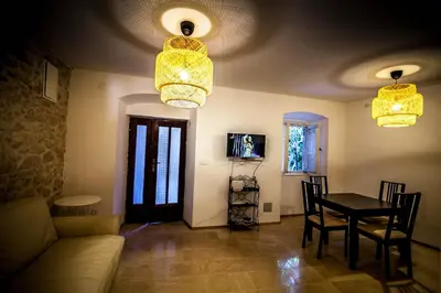 TV i/ili zabavni centar u objektu Villa Arboretum