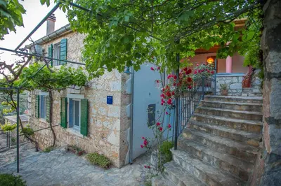 Zgrada u kojoj se nalazi apartman