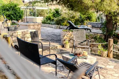 Vrt u objektu Holiday Home Sarbunara