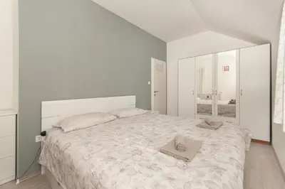 Krevet ili kreveti u jedinici u objektu Apartments with WiFi Omis - 11513