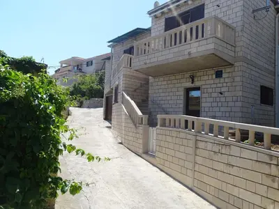 Zgrada u kojoj se nalazi apartman