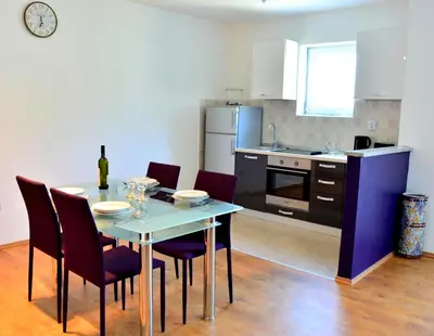 Kuhinja ili čajna kuhinja u objektu Apartments M&B