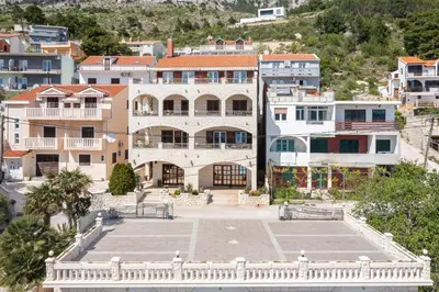 Zgrada u kojoj se nalazi apartman