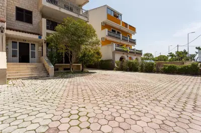 Zgrada u kojoj se nalazi privatni smještaj