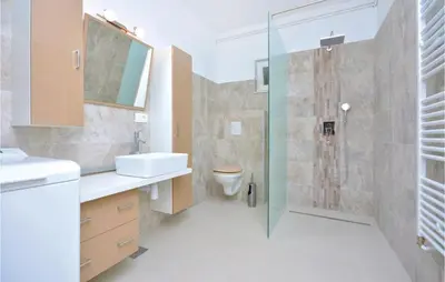 Kupaonica u objektu Apartment Srinjine I