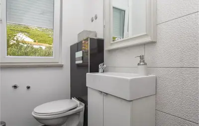 Kupaonica u objektu Apartment Jesenice With Fireplace Iv