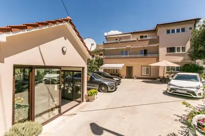 Zgrada u kojoj se nalazi apartman