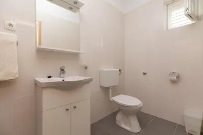 Kupaonica u objektu Apartmani Perak