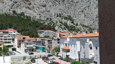 Pogled na planine ili pogled na planine iz apartmana