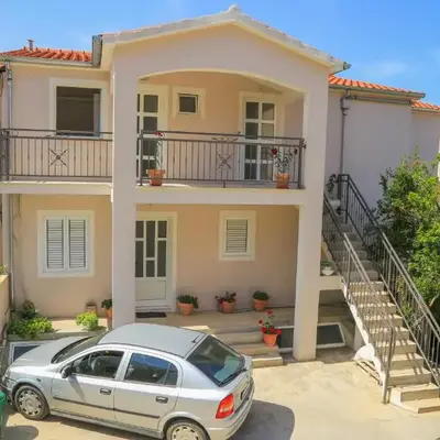 Apartments with a parking space Hvar - 11681