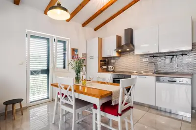 Kuhinja ili čajna kuhinja u objektu Sunny Apartments
