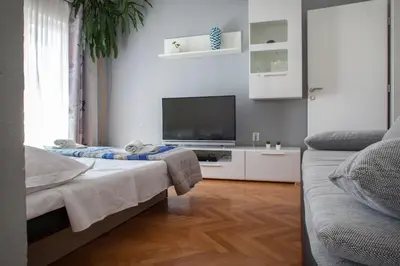 TV i/ili zabavni centar u objektu Apartments Klara