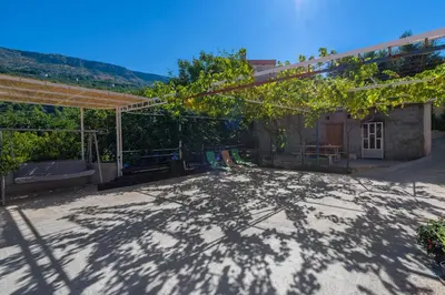 Pogled na planine ili pogled na planine iz apartmana
