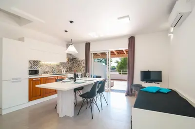 Kuhinja ili čajna kuhinja u objektu Beachside Villa Marko