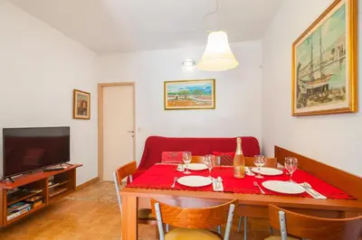 TV i/ili zabavni centar u objektu Beachside Villa Marko