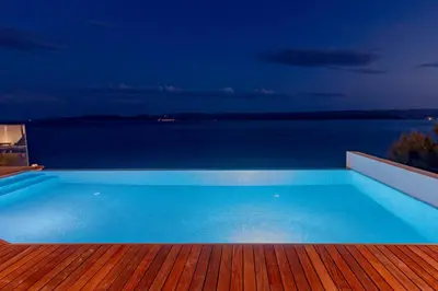 Bazen u objektu Luxury Apartments Villa Ruzmarina with New heated Infinity Pool and Lounge Area ili u blizini