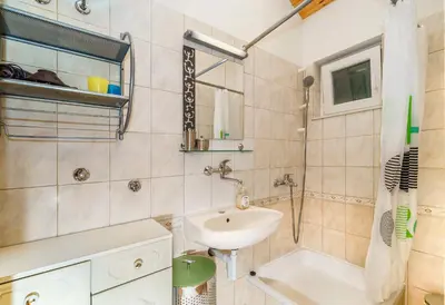 Kupaonica u objektu Apartmani Amila-Pisak