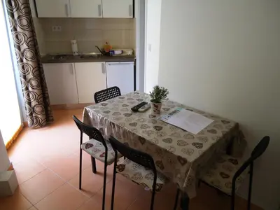 Kuhinja ili čajna kuhinja u objektu Apartments Bobbi
