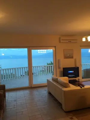 TV i/ili zabavni centar u objektu Apartments on Gorana Pavlova 24