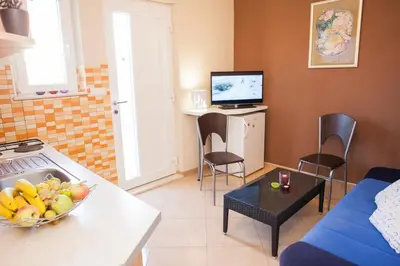 TV i/ili zabavni centar u objektu Apartmani Petričević