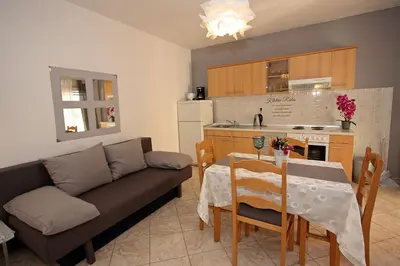 Kuhinja ili čajna kuhinja u objektu Apartments Mara