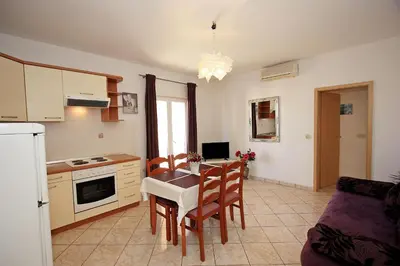Kuhinja ili čajna kuhinja u objektu Apartments Mara
