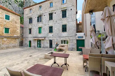 Zgrada u kojoj se nalazi apartman