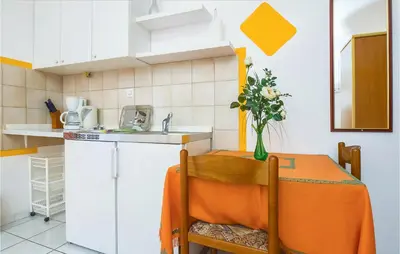 Kuhinja ili čajna kuhinja u objektu Studio Apartment In Omis